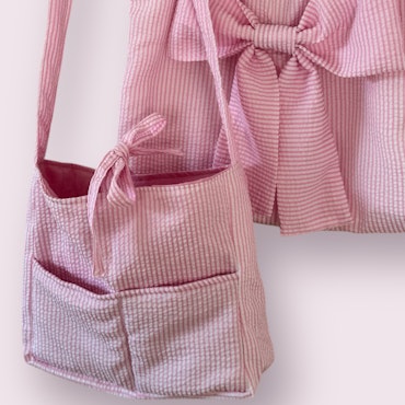 Handsydd axelväska - rosa med ränder
