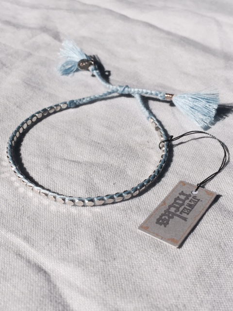 Armband (lyseblå med sølv) fra Jewel Rocks