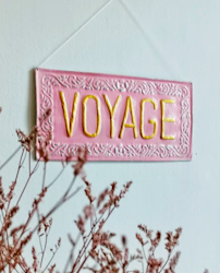 Metallskylt Voyage