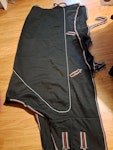 Hansbo täcke, 145 cm, fleece med tygyta