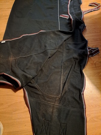 Hansbo täcke, 145 cm, fleece med tygyta