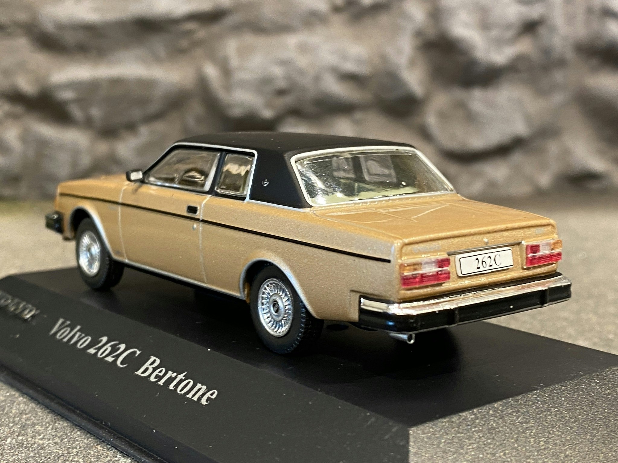 Skala 1/43 Volvo 262C Bertone fr Atlas Editions - Fotoexemplar