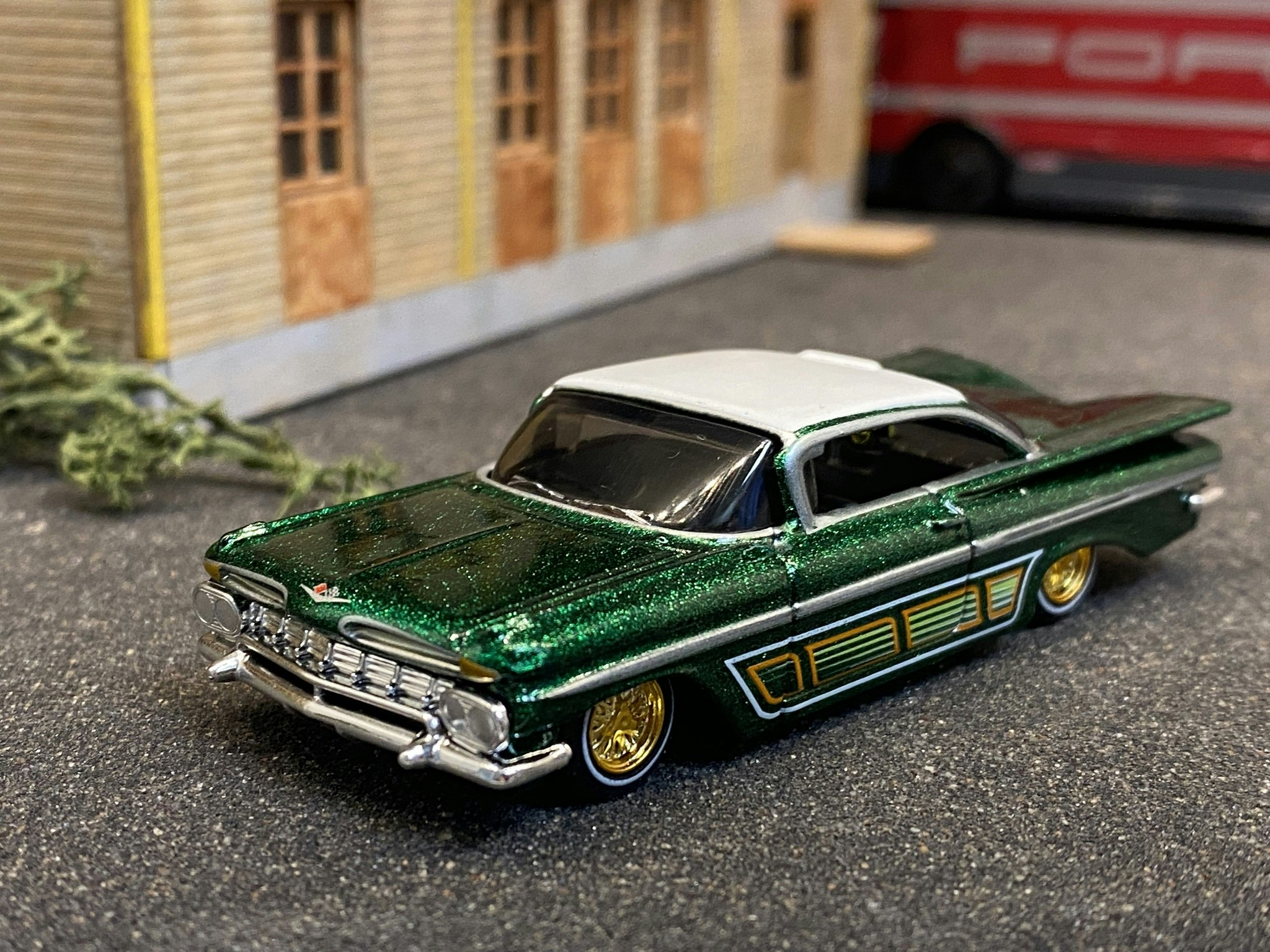 Skala 1/64 Chevrolet Impala SS 59' "Lowriders" m 3 olika höjder fr Maisto Design - Fotoexemplar