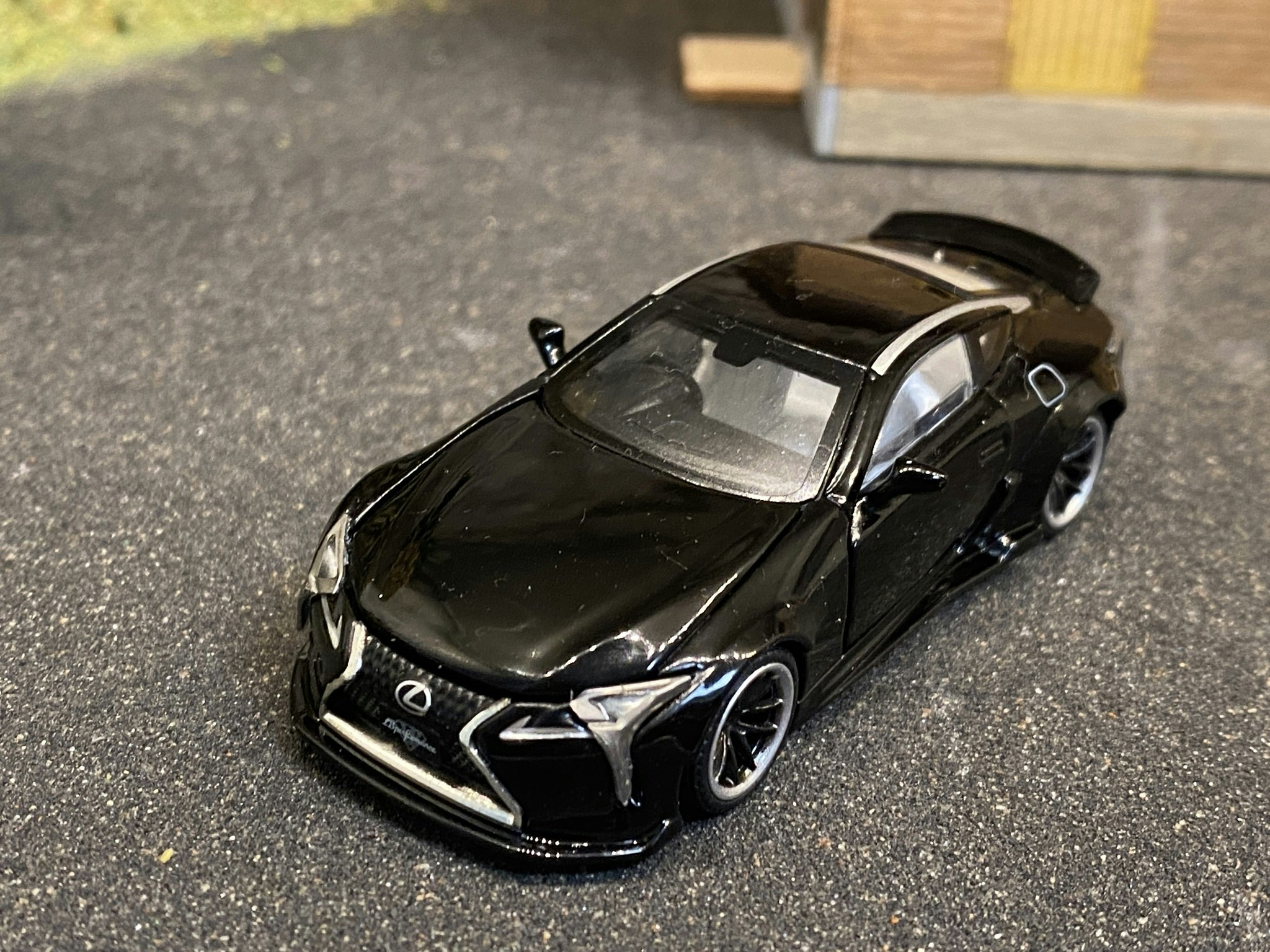 Skala 1/64 LB Works LC500 Lexus , Mörk svart, från ERA CAR - Fotoexemplar