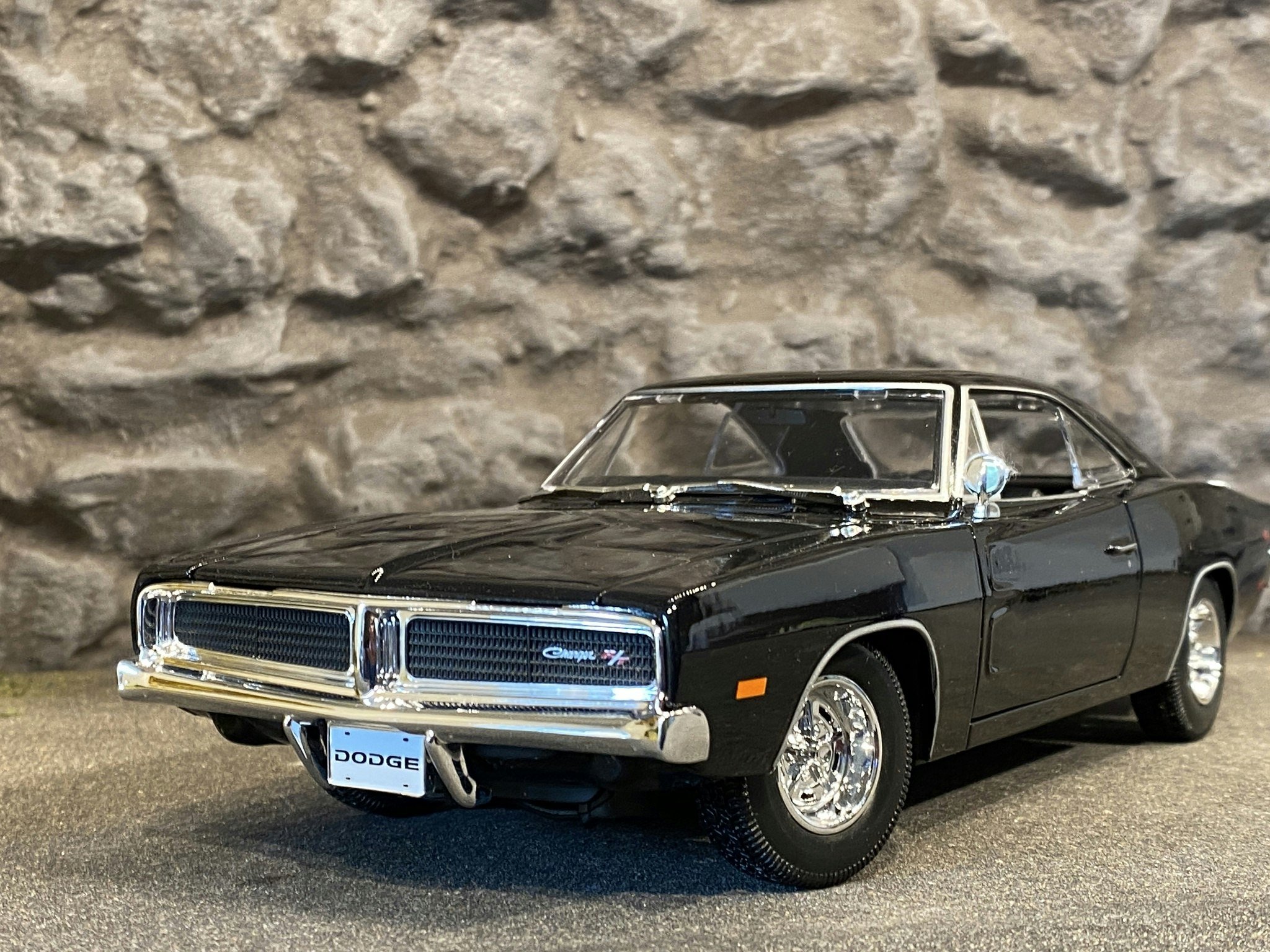 Skala 1/18 Riktigt fin Dodge Charger R/T 1969'  fr Maisto Special Edition