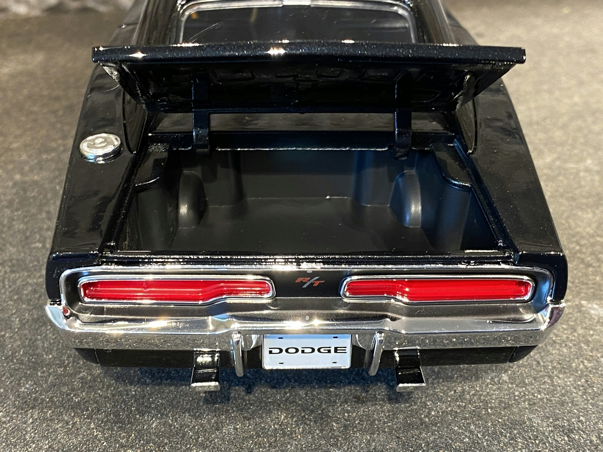 Skala 1/18 Riktigt fin Dodge Charger R/T 1969'  fr Maisto Special Edition