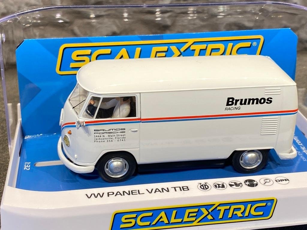 Skala 1/32 Analog Scalextric Slot car: Volkswagen Panel Van T1 b - Brumos Racing