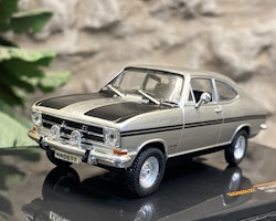 Skala 1/43 - Opel Kadett B Coupe Rallye 67' Silver fr IXO-models