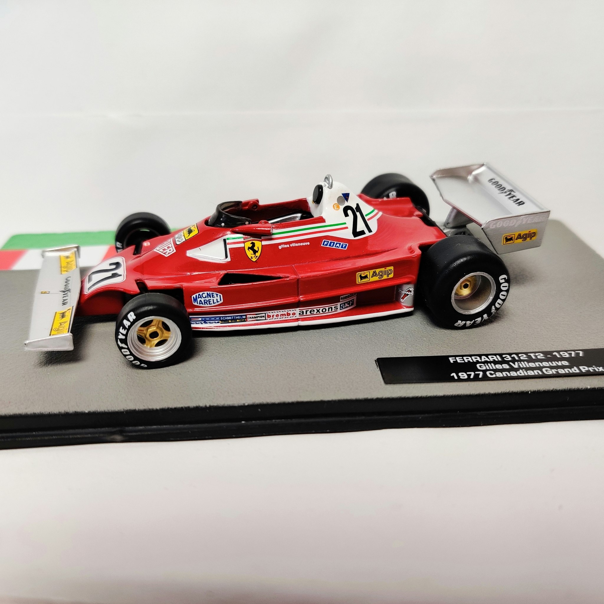 Skala 1/43 Formula 1, Ferrari 312 T2 (Öppnad fotoEx) - 1977, Niki Lauda, Brazilian GP 1977