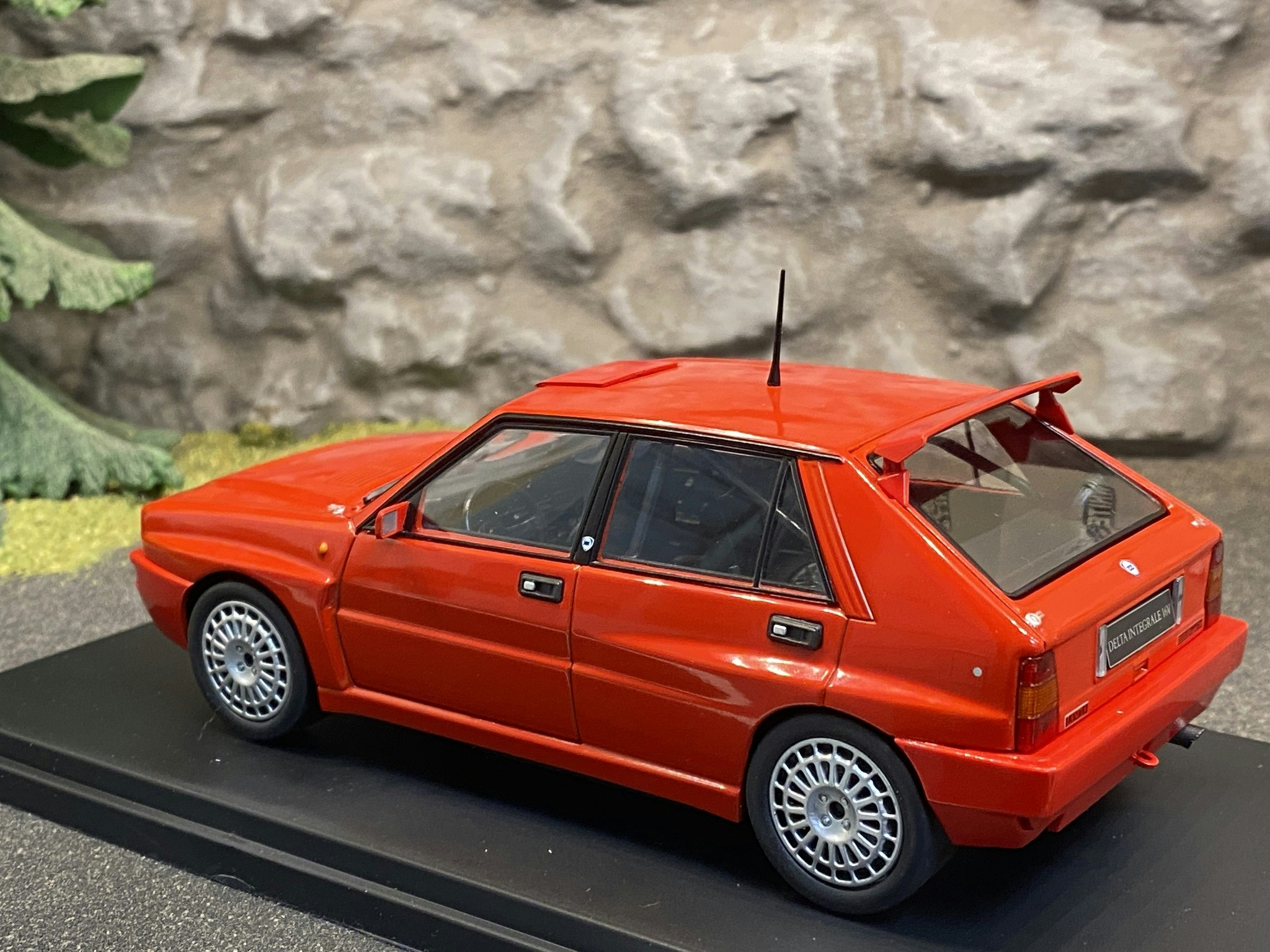 Skala 1/24 Lancia Delta Integrale 16V, från WhiteBox