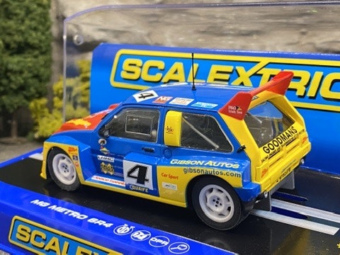 Skala 1/32 Analogue Slotcar fr Scalextric: MG Metro 6R4 #4 BRCC