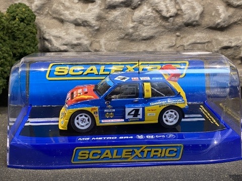 Skala 1/32 Analogue Slotcar fr Scalextric: MG Metro 6R4 #4 BRCC