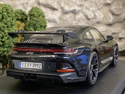 Skala 1/18 Porsche 911 GT3 (992) Black f Maisto Special Edition