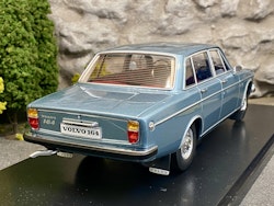 Tillfälle! Skala 1/18 Volvo 164, Steel Blue Metallic fr Triple9 Collection