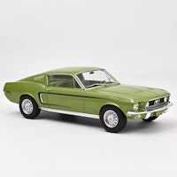 Skala 1/12 Ford Mustang Fastback GT 1968 Light Green Metallic fr Norev (122704)