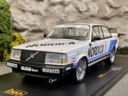 Skala 1/18 VOLVO 240 Turbo #1 Nordica ETCC, A Olofsson fr IXO Models
