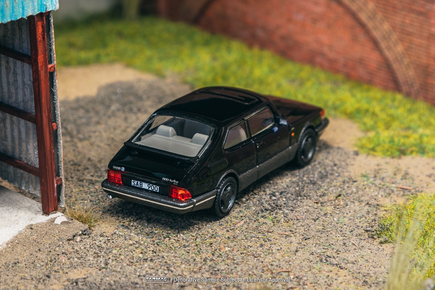 Scale 1/64 Saab 900 Turbo, Black fr Tramac Works - GLOBAL64