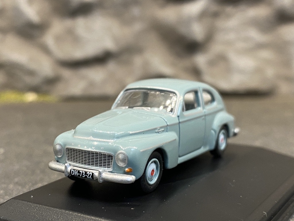Skala 1/76 Volvo 544, Light blue från Oxford