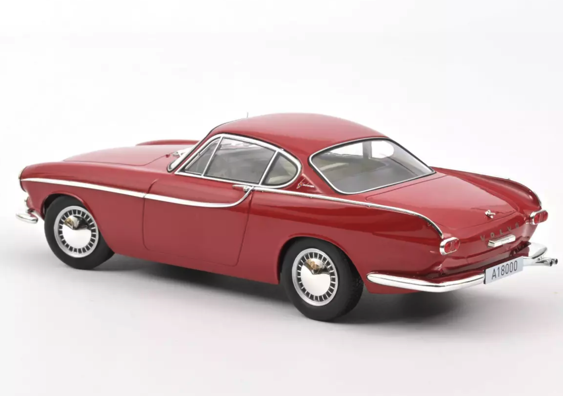 Skala 1/18 Volvo P1800 1961, Red fr Norev