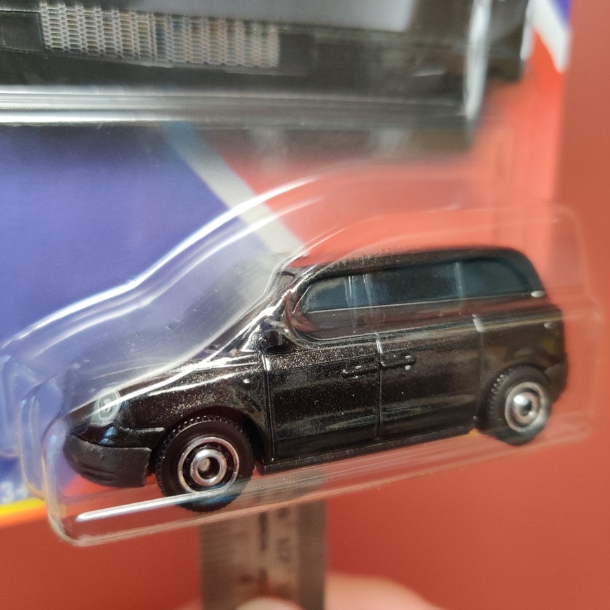 Skala 1/64 UK - LEVC TAXI från Matchbox