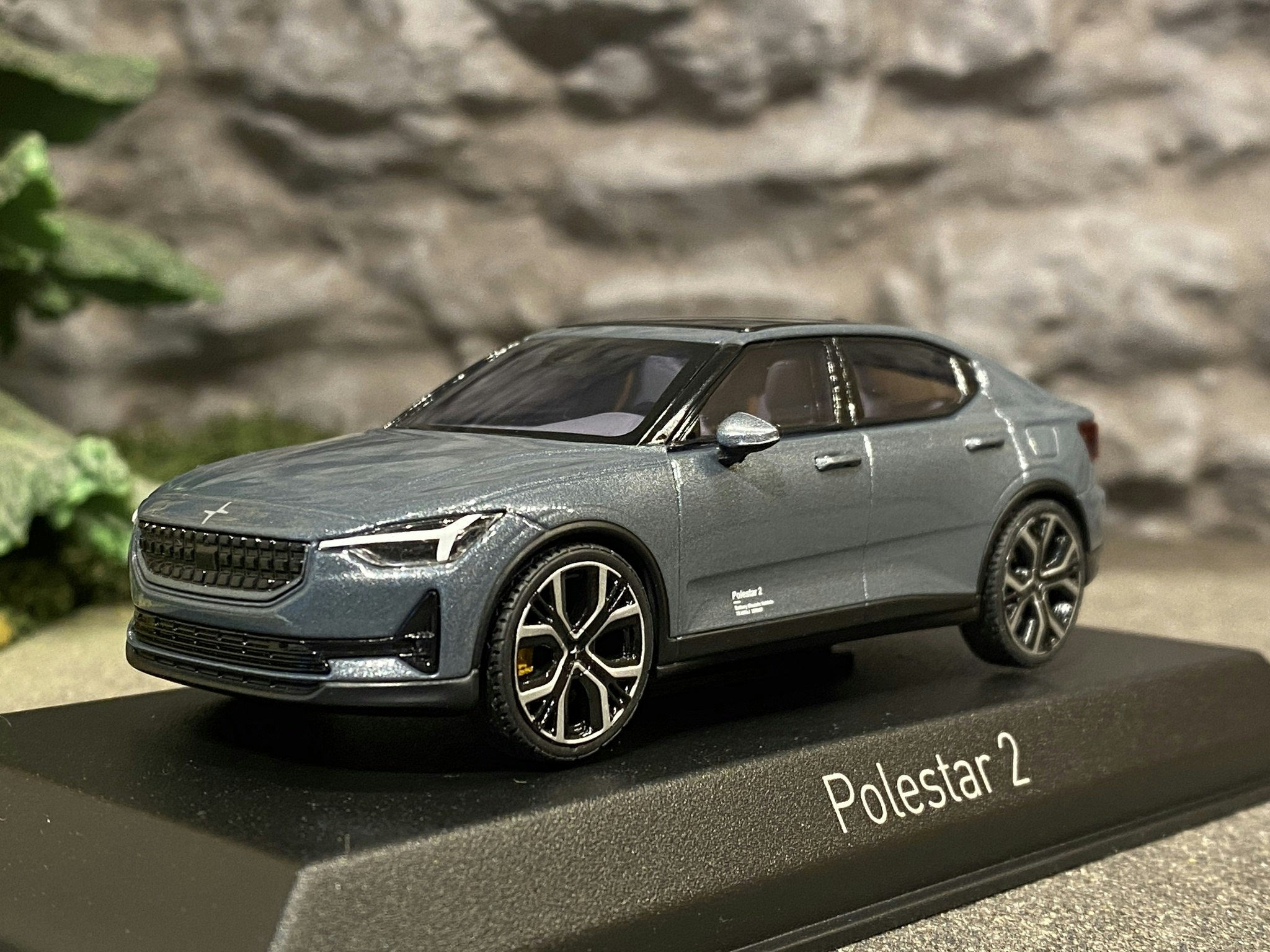 Skala 1/43: POLESTAR 2, Thunder 2021, från NOREV