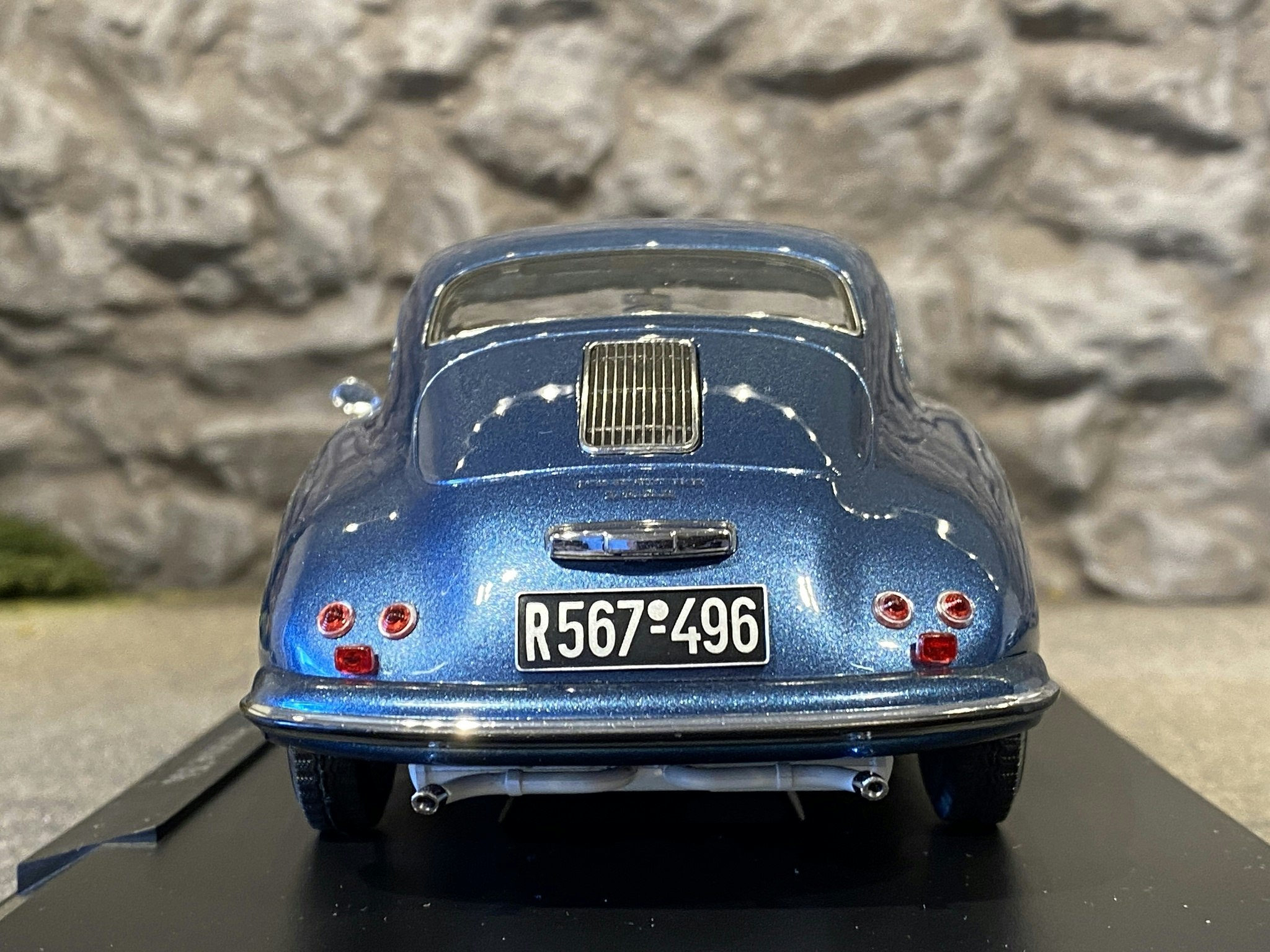 Skala 1/18 PORSCHE 356 - Mörkblå från NOREV