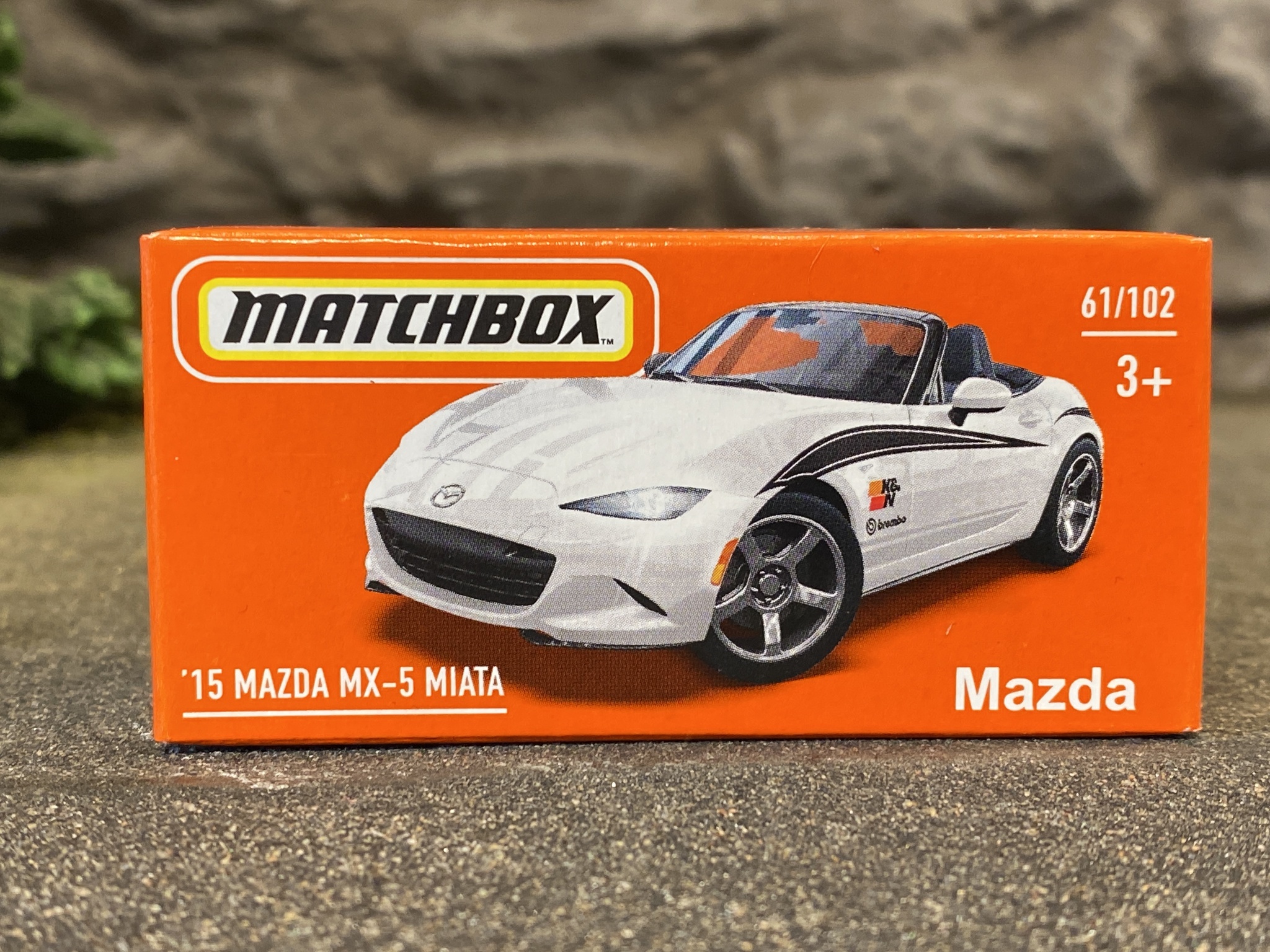 Skala 1/64 Matchbox - Mazda MX-5 Miata 15'
