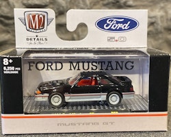 Skala 1/64 Ford Mustang GT 88' fr M2