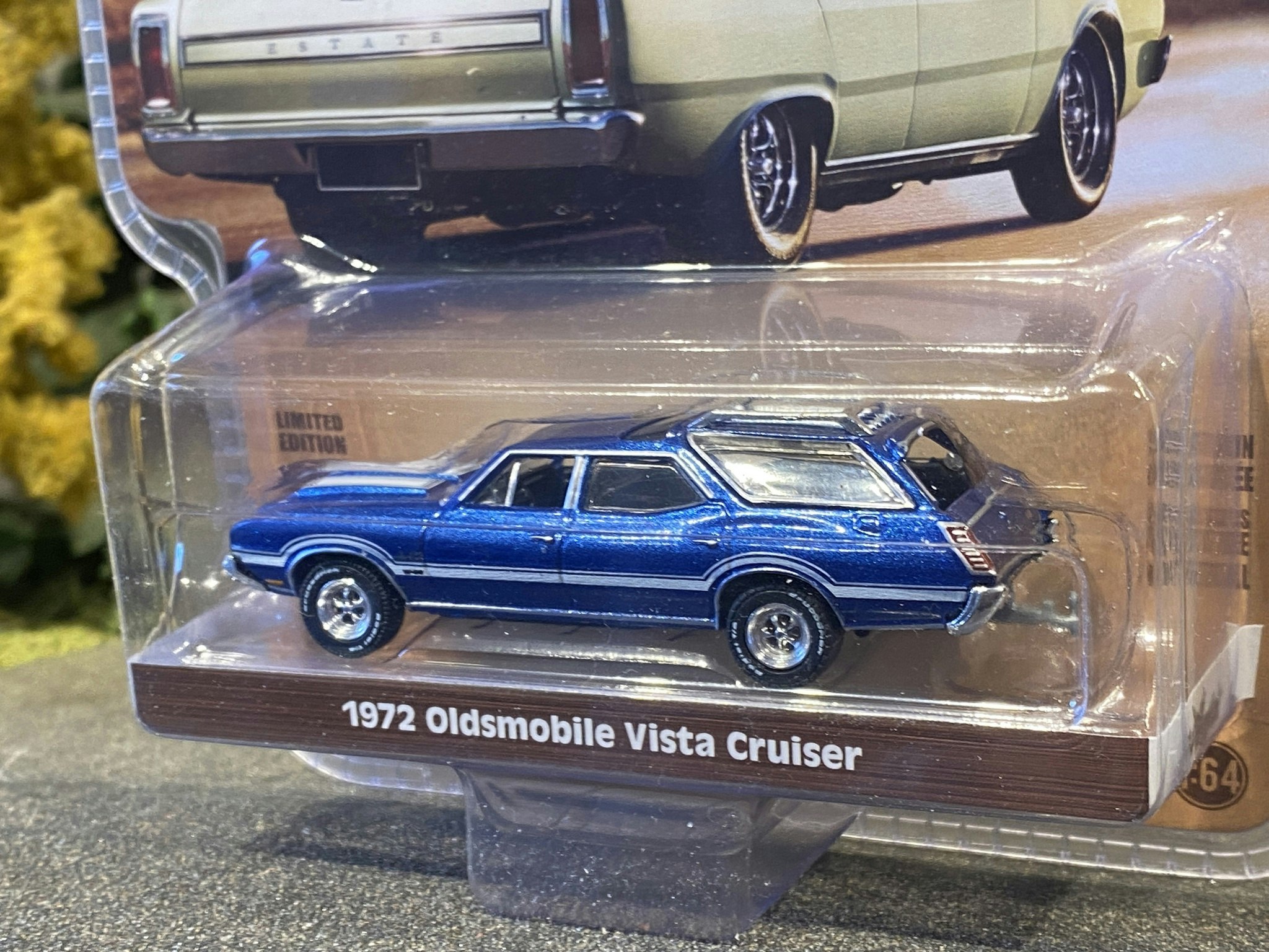 Skala 1/64 "Oldsmobile Vista Cruiser 72' fr Greenlight