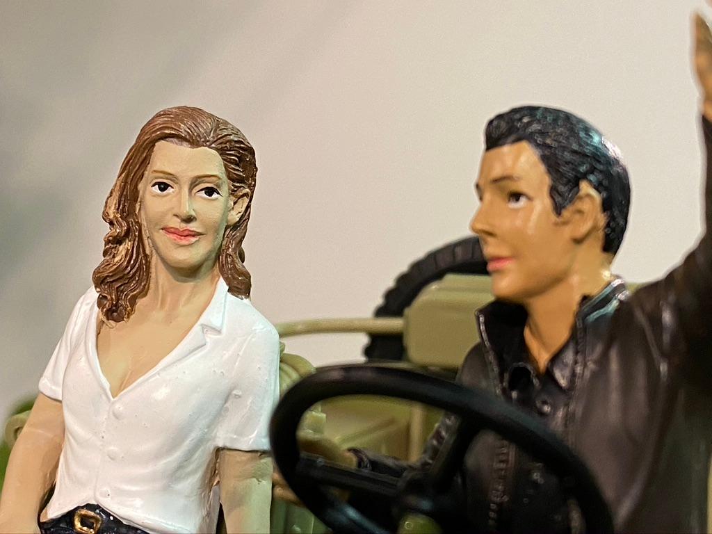 Skala 1/18 Mary & Rolf roar sig, för isättning i bil , American Diorama