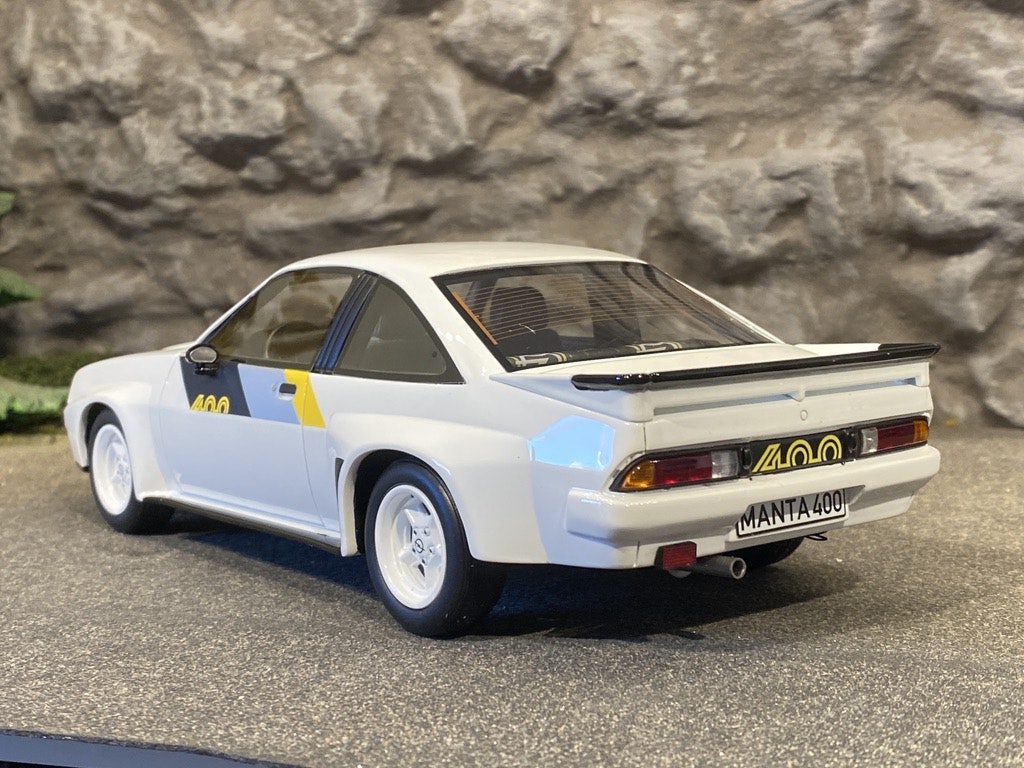 Skala 1/18 Opel Manta från Otto Models