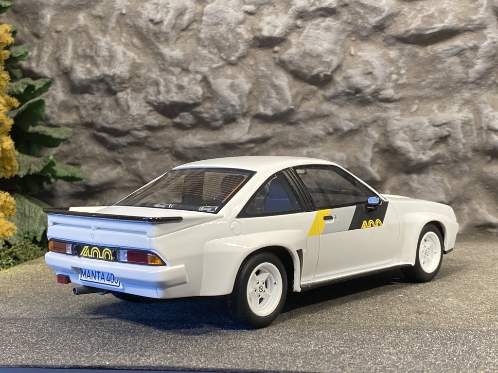 Skala 1/18 Opel Manta från Otto Models