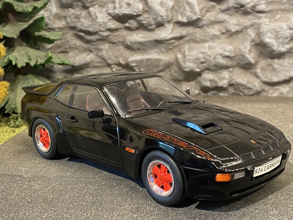 Skala 1/18 PORSCHE 924 Carrera GT 1981´ från MCG