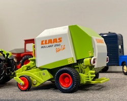 Skala 1/32 Herpa Traktor Claas Arion 540 med Rollant 250 Balmaskin RotoCut & Bal