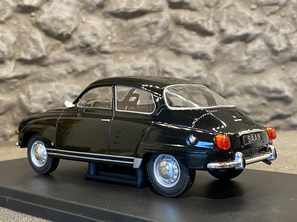 Skala 1/24 Saab 96 V4 från WhiteBox