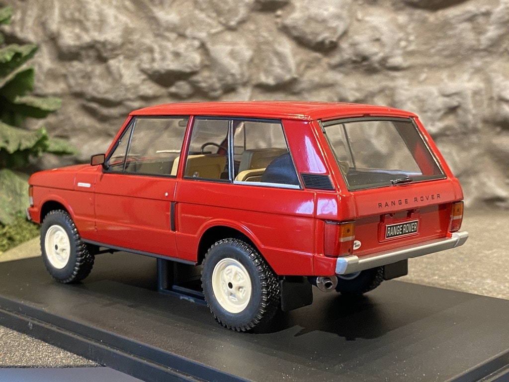 Skala 1/24 Range Rover från WhiteBox