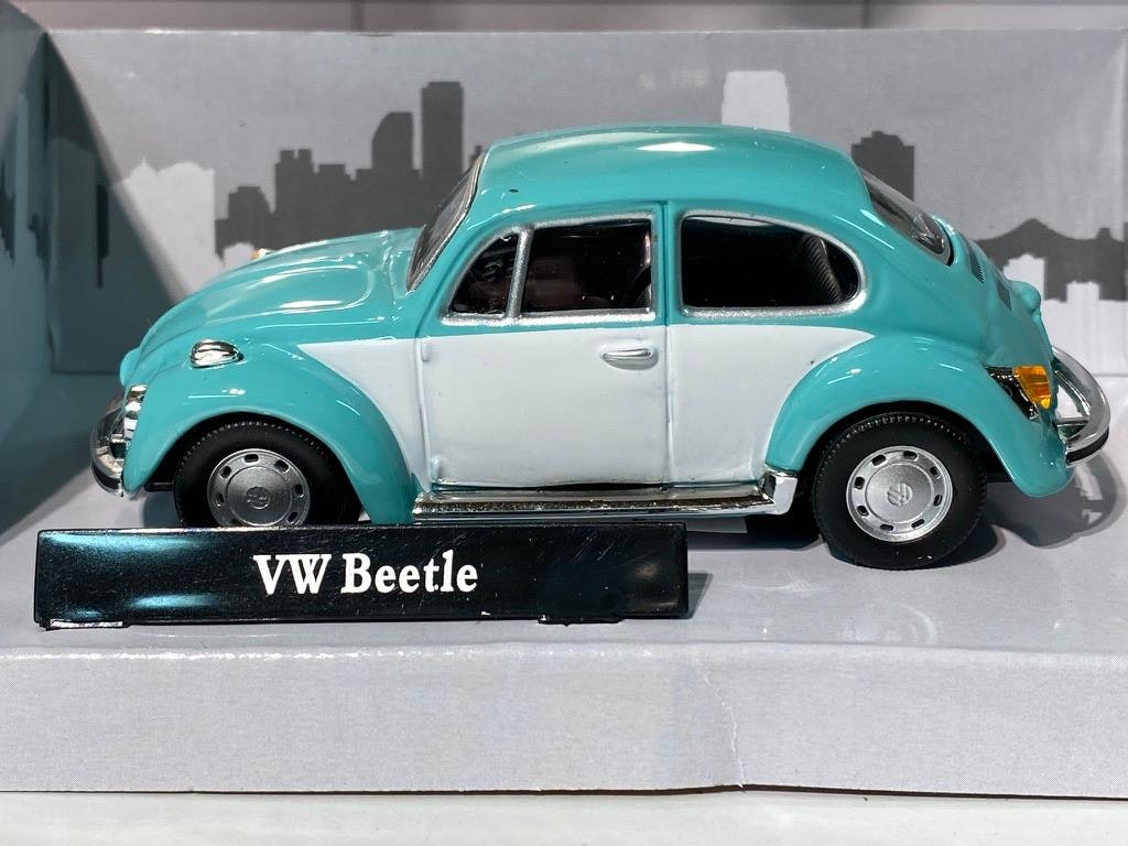 Skala 1/43: Volkswagen Beetle Bubbla från Cararama