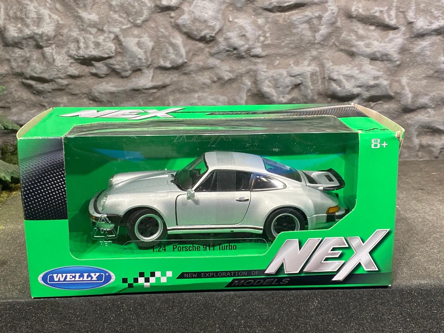 Skala 1/24 Porsche 911 Turbo från Nex models / Welly