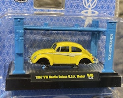 Skala 1/64 Fyrpelarlift Volkswagen Beetle Deluxe USA model 67' fr M2