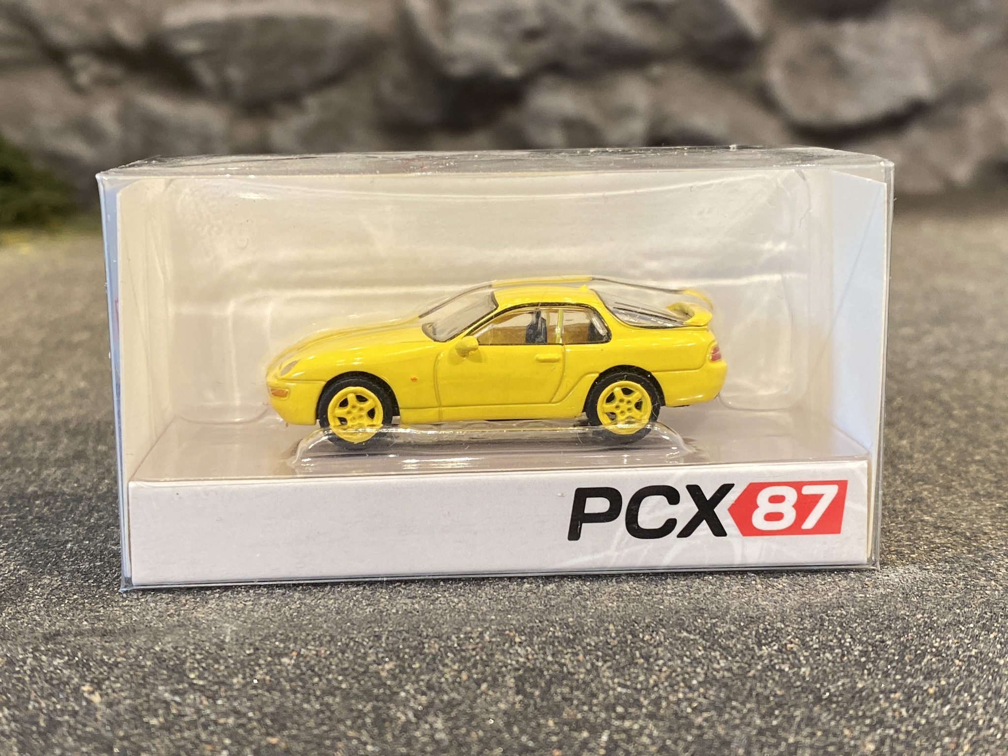 Skala 1/87 h0, Porsche 968 från PCX87