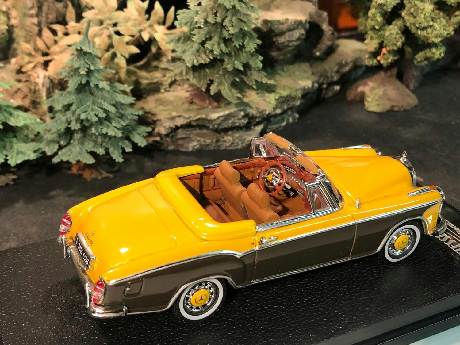 Skala 1/43 Mercedes-Benz 220 SE Cabriolet från Vitesse