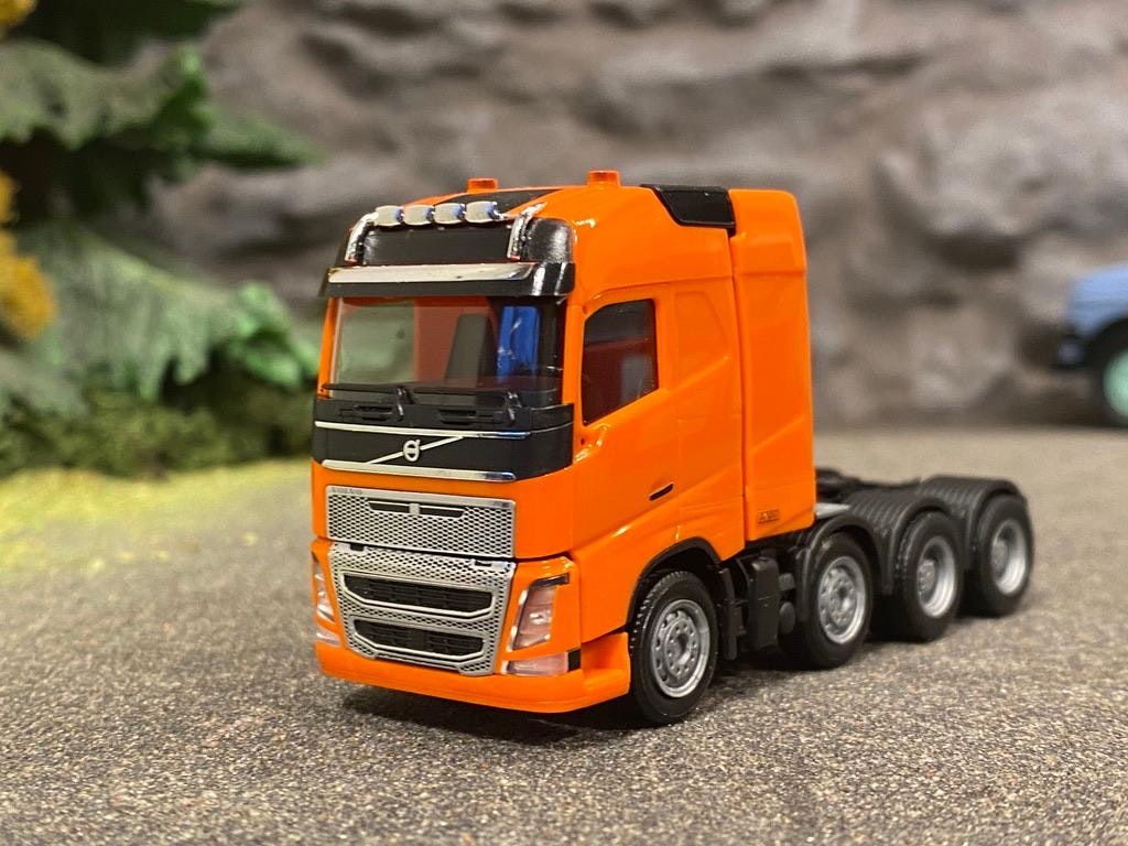 Skala 1/87 h0, Volvo FH GI. XL, orange från HERPA / Märkt m Swedish Truck Models