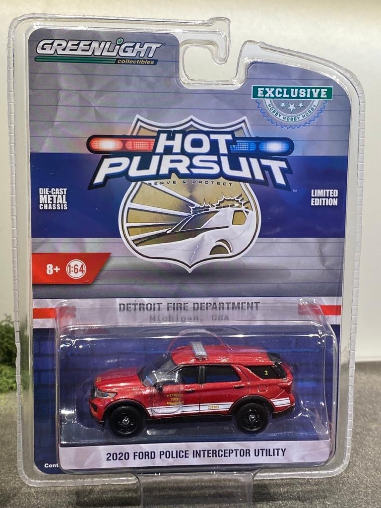 Skala 1/64 Ford Police Interceptor Utility 20' "Hot Pursuit" från Greenlight