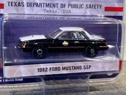 Skala 1/64 Ford Mustang SSP 82' "Hot Pursuit" från Greenlight