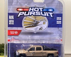 Skala 1/64 Chevrolet Silverado 1500 17' "Hot Pursuit" från Greenlight