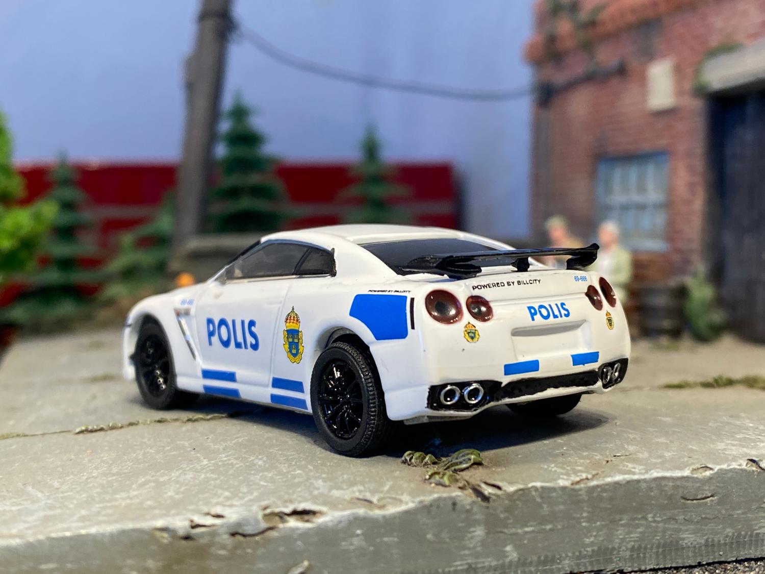 Skala 1/64 Nissan GT-R (R35) Svensk Polis Stockholm "Hot Pursuit" från Greenlight