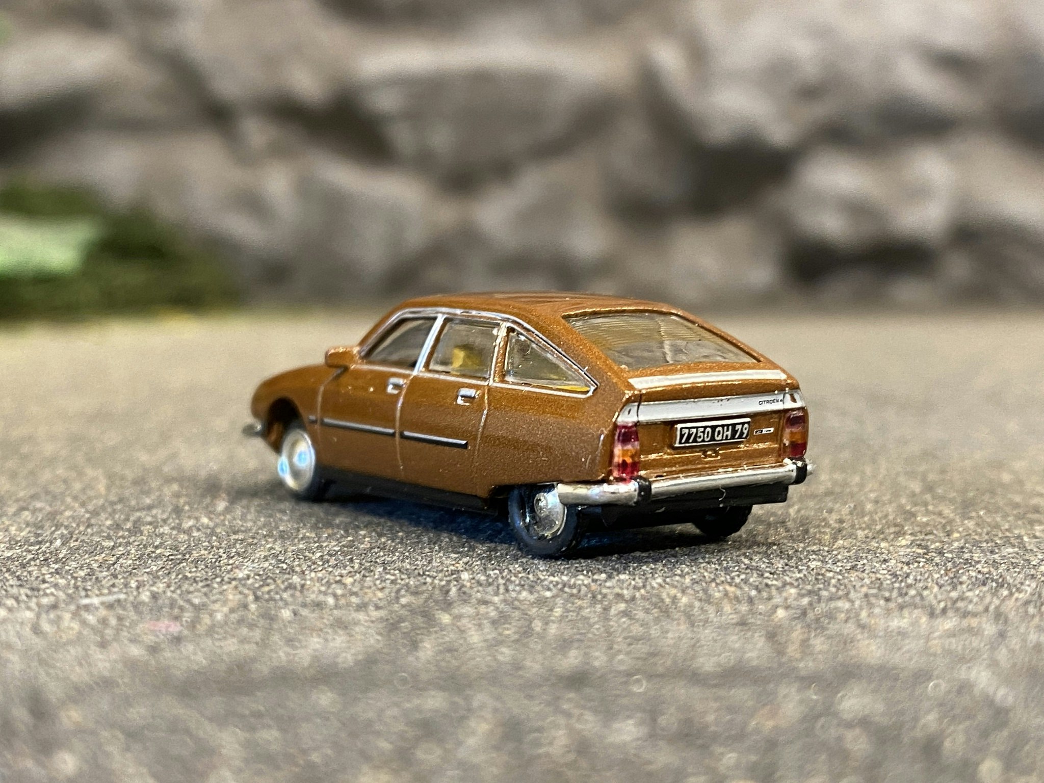 Skala 1/87 h0, Citroen GS Pallas 1978' Brun metallic från Norev