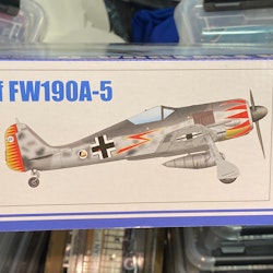 Skala 1/18 Byggsats Stridsflygplan Focke-Wulf FW190A-5 fr Hobby Boss