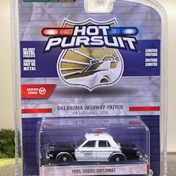 Skala 1/64 Dodge Diplomat 85' "Hot Pursuit" från Greenlight