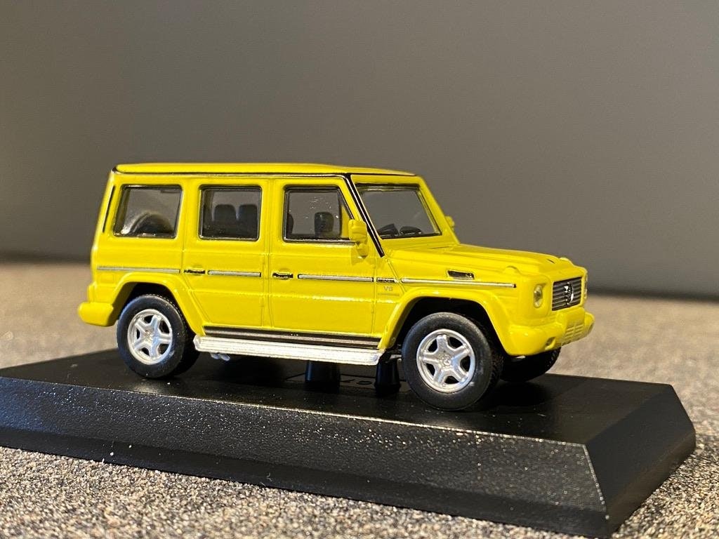 Skala 1/64 Mercedes-Benz G55 AMG, Gul fr KYOSHO